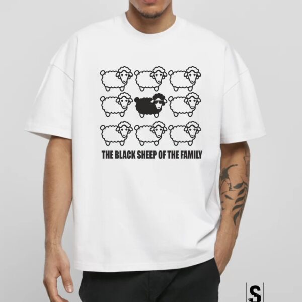 Unisex Κοντομάνικο The black sheep of the family #706